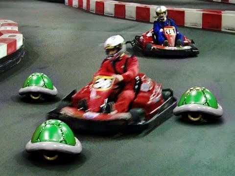 FreddieW: Mario Kart naživo