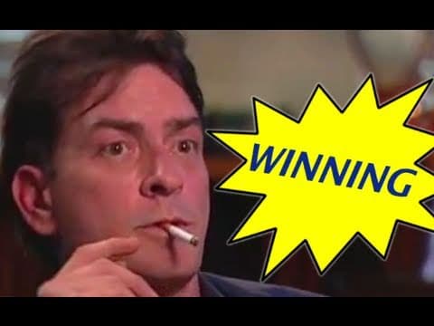 Charlie Sheen vyhrává